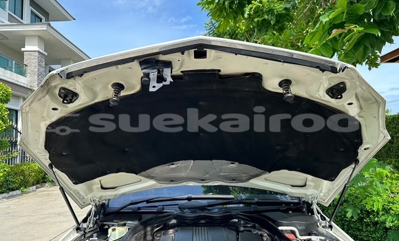 Buy Used Mercedes-Benz E-klasse White Car in Bangkok in Bangkok Buy Used Mercedes-Benz E-klasse White Car in Bangkok in Bangkok