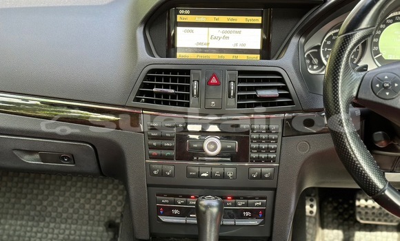 Buy Used Mercedes-Benz E-klasse White Car in Bangkok in Bangkok Buy Used Mercedes-Benz E-klasse White Car in Bangkok in Bangkok