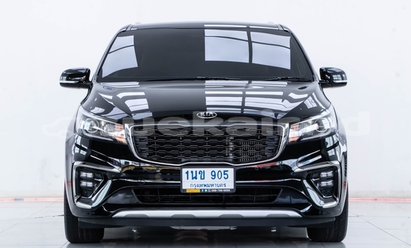 Buy Used Kia Carnival Black Car in Bangkok in Bangkok