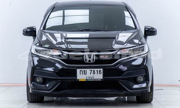 ซื้อ รถมือสอง Honda Jazz สีดำ รถยนต์ ใน %{เมือง} ใน กรุงเทพมหานคร