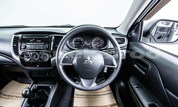 ซื้อ รถมือสอง Mitsubishi Triton ขาว รถยนต์ ใน %{เมือง} ใน กรุงเทพมหานคร ซื้อ รถมือสอง Mitsubishi Triton ขาว รถยนต์ ใน %{เมือง} ใน กรุงเทพมหานคร