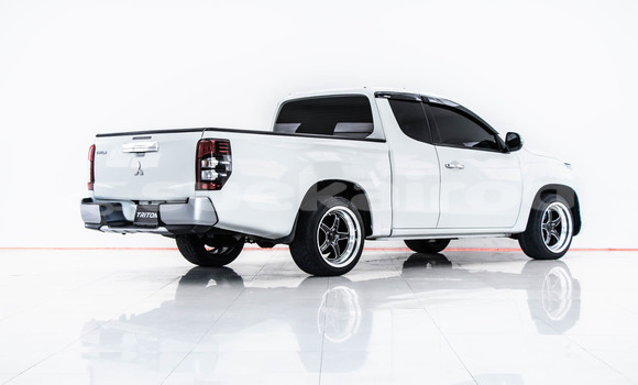 ซื้อ รถมือสอง Mitsubishi Triton ขาว รถยนต์ ใน %{เมือง} ใน กรุงเทพมหานคร ซื้อ รถมือสอง Mitsubishi Triton ขาว รถยนต์ ใน %{เมือง} ใน กรุงเทพมหานคร
