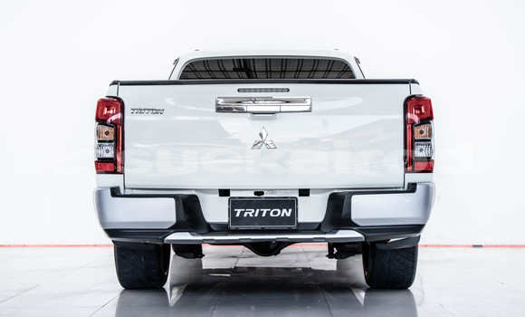 ซื้อ รถมือสอง Mitsubishi Triton ขาว รถยนต์ ใน %{เมือง} ใน กรุงเทพมหานคร ซื้อ รถมือสอง Mitsubishi Triton ขาว รถยนต์ ใน %{เมือง} ใน กรุงเทพมหานคร