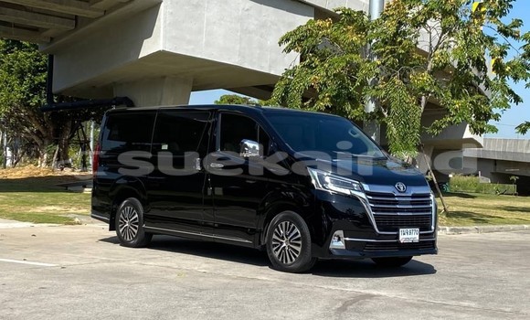 Buy Used Toyota Matrix Black Car in Bangkok in Bangkok Buy Used Toyota Matrix Black Car in Bangkok in Bangkok