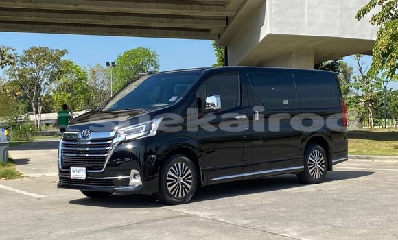 Buy Used Toyota Matrix Black Car in Bangkok in Bangkok Buy Used Toyota Matrix Black Car in Bangkok in Bangkok