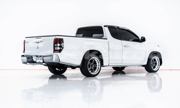 ซื้อ รถมือสอง Mitsubishi Triton ขาว รถยนต์ ใน %{เมือง} ใน กรุงเทพมหานคร ซื้อ รถมือสอง Mitsubishi Triton ขาว รถยนต์ ใน %{เมือง} ใน กรุงเทพมหานคร