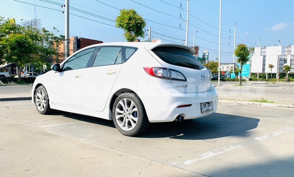 Buy Used Mazda 3 White Car in Chiang Mai in Chiang Mai Buy Used Mazda 3 White Car in Chiang Mai in Chiang Mai