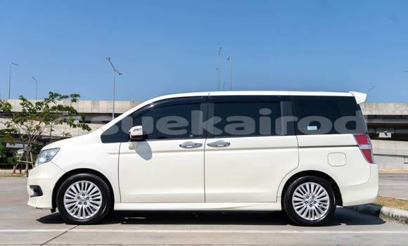 Buy Used Honda Stepwgn White Car in Bangkok in Bangkok Buy Used Honda Stepwgn White Car in Bangkok in Bangkok