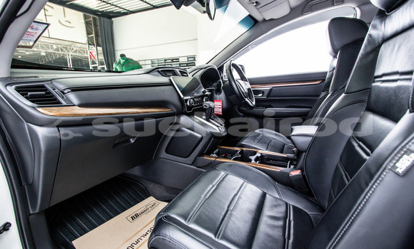 Buy Used Honda CR-V White Car in Bangkok in Bangkok Buy Used Honda CR-V White Car in Bangkok in Bangkok