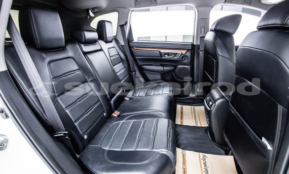 Buy Used Honda CR-V White Car in Bangkok in Bangkok Buy Used Honda CR-V White Car in Bangkok in Bangkok