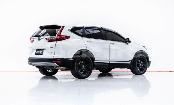 Buy Used Honda CR-V White Car in Bangkok in Bangkok Buy Used Honda CR-V White Car in Bangkok in Bangkok