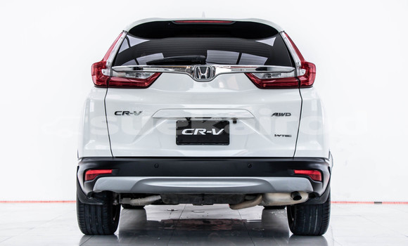 Buy Used Honda CR-V White Car in Bangkok in Bangkok Buy Used Honda CR-V White Car in Bangkok in Bangkok