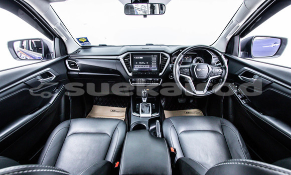 Buy Used Isuzu D-Max Blue Car in Bangkok in Bangkok Buy Used Isuzu D-Max Blue Car in Bangkok in Bangkok