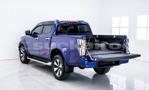 Buy Used Isuzu D-Max Blue Car in Bangkok in Bangkok Buy Used Isuzu D-Max Blue Car in Bangkok in Bangkok
