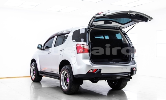 Buy Used Isuzu MU-X Other Car in Bangkok in Bangkok Buy Used Isuzu MU-X Other Car in Bangkok in Bangkok