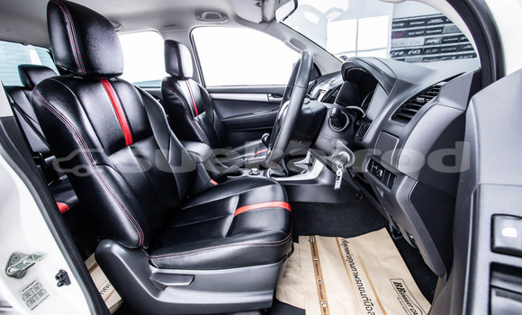 Buy Used Isuzu D-Max White Car in Bangkok in Bangkok Buy Used Isuzu D-Max White Car in Bangkok in Bangkok