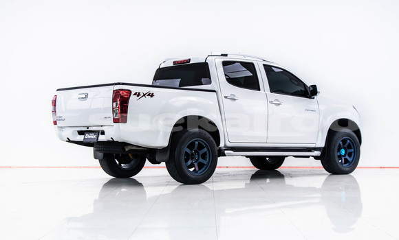Buy Used Isuzu D-Max White Car in Bangkok in Bangkok Buy Used Isuzu D-Max White Car in Bangkok in Bangkok