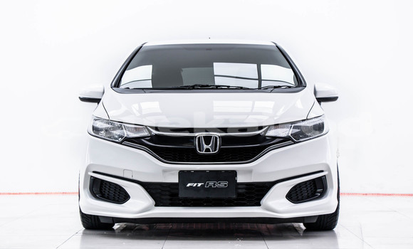 Buy Used Honda Jazz White Car in Bangkok in Bangkok Buy Used Honda Jazz White Car in Bangkok in Bangkok