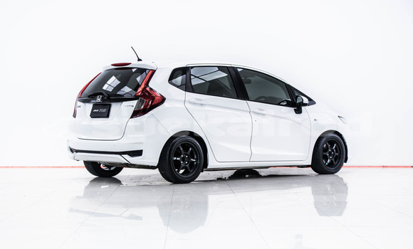 Buy Used Honda Jazz White Car in Bangkok in Bangkok Buy Used Honda Jazz White Car in Bangkok in Bangkok