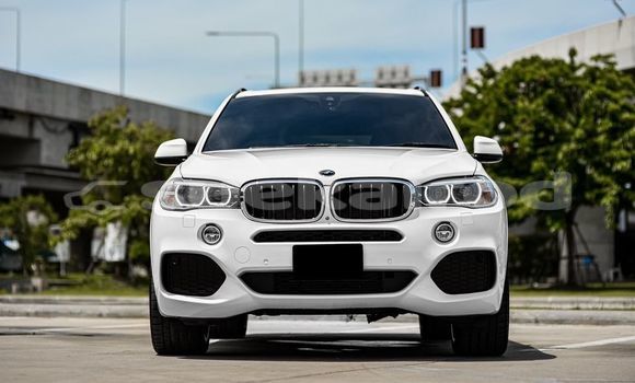 ซื้อ รถมือสอง BMW 1er ขาว รถยนต์ ใน %{เมือง} ใน กรุงเทพมหานคร