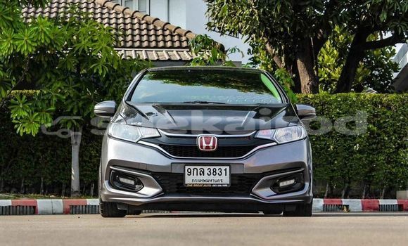 ซื้อ รถมือสอง Honda Jazz อื่น ๆ รถยนต์ ใน %{เมือง} ใน กรุงเทพมหานคร