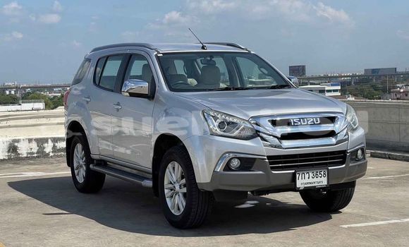 ซื้อ รถมือสอง Isuzu MU-X อื่น ๆ รถยนต์ ใน %{เมือง} ใน กรุงเทพมหานคร