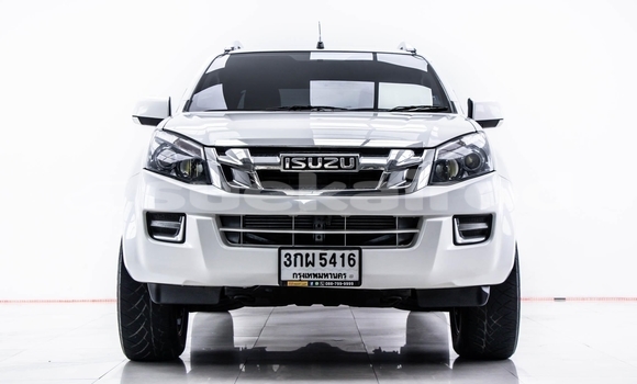 ซื้อ รถมือสอง Isuzu D-Max ขาว รถยนต์ ใน %{เมือง} ใน กรุงเทพมหานคร