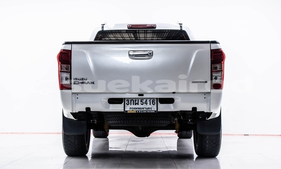 ซื้อ รถมือสอง Isuzu D-Max ขาว รถยนต์ ใน %{เมือง} ใน กรุงเทพมหานคร ซื้อ รถมือสอง Isuzu D-Max ขาว รถยนต์ ใน %{เมือง} ใน กรุงเทพมหานคร