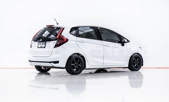 Buy Used Honda Jazz White Car in Bangkok in Bangkok Buy Used Honda Jazz White Car in Bangkok in Bangkok