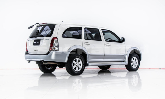 Buy Used Isuzu MU-7 White Car in Bangkok in Bangkok Buy Used Isuzu MU-7 White Car in Bangkok in Bangkok