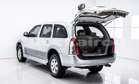 Buy Used Isuzu MU-7 White Car in Bangkok in Bangkok Buy Used Isuzu MU-7 White Car in Bangkok in Bangkok