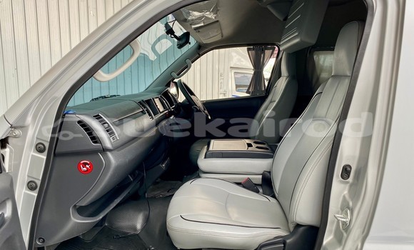 Buy Used Toyota Commuter Other Car in Bangkok in Bangkok Buy Used Toyota Commuter Other Car in Bangkok in Bangkok