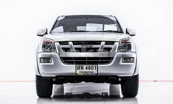 Buy Used Isuzu MU-7 White Car in Bangkok in Bangkok