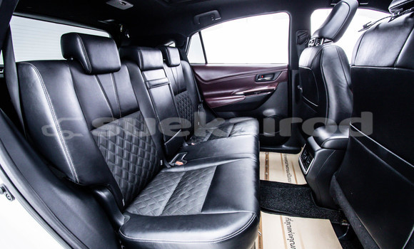 Buy Used Toyota Harrier White Car in Bangkok in Bangkok Buy Used Toyota Harrier White Car in Bangkok in Bangkok