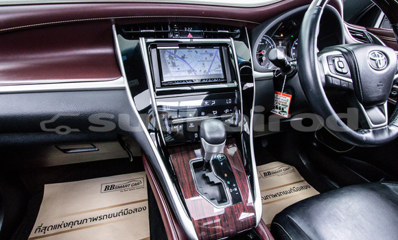 Buy Used Toyota Harrier White Car in Bangkok in Bangkok Buy Used Toyota Harrier White Car in Bangkok in Bangkok