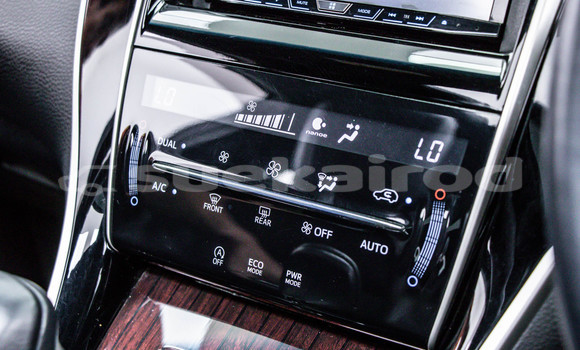 Buy Used Toyota Harrier White Car in Bangkok in Bangkok Buy Used Toyota Harrier White Car in Bangkok in Bangkok