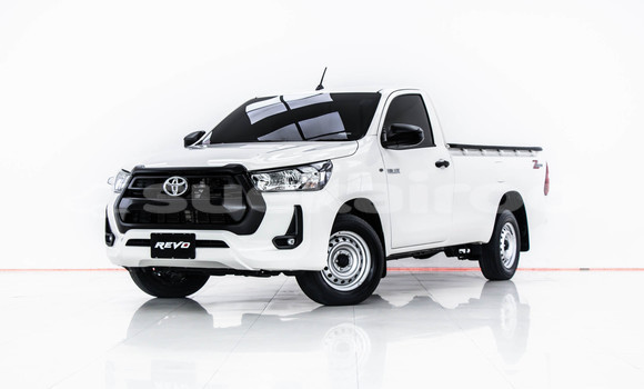 Buy Used Toyota Hiluxe Revo White Car in Bangkok in Bangkok Buy Used Toyota Hiluxe Revo White Car in Bangkok in Bangkok