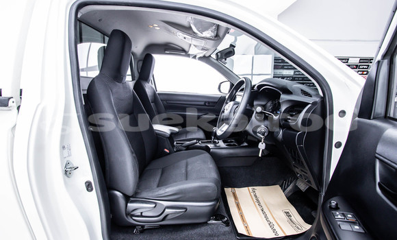 Buy Used Toyota Hiluxe Revo White Car in Bangkok in Bangkok Buy Used Toyota Hiluxe Revo White Car in Bangkok in Bangkok