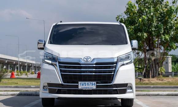 Buy Used Toyota Mark X White Car in Bangkok in Bangkok