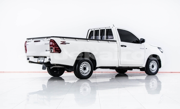 Buy Used Toyota Hiluxe Revo White Car in Bangkok in Bangkok Buy Used Toyota Hiluxe Revo White Car in Bangkok in Bangkok