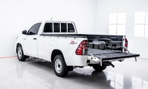 Buy Used Toyota Hiluxe Revo White Car in Bangkok in Bangkok Buy Used Toyota Hiluxe Revo White Car in Bangkok in Bangkok