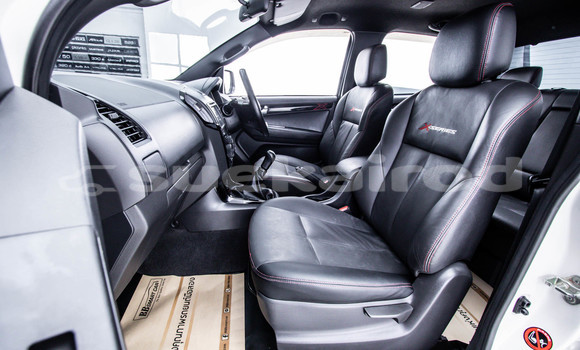 Buy Used Isuzu D-Max White Car in Bangkok in Bangkok Buy Used Isuzu D-Max White Car in Bangkok in Bangkok