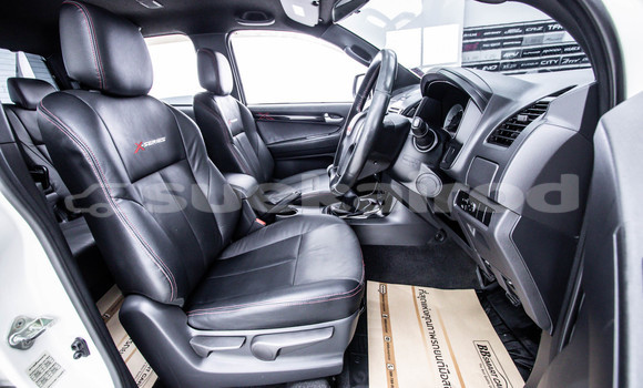 Buy Used Isuzu D-Max White Car in Bangkok in Bangkok Buy Used Isuzu D-Max White Car in Bangkok in Bangkok