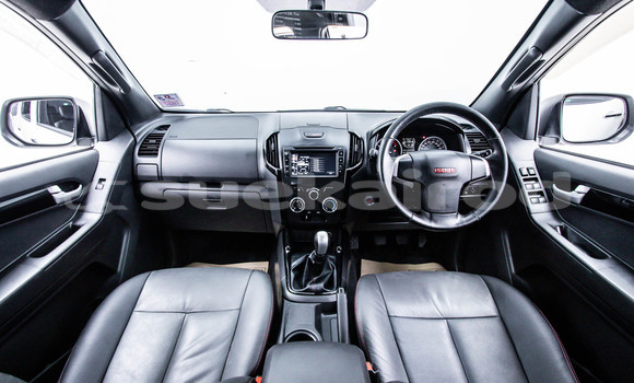 Buy Used Isuzu D-Max White Car in Bangkok in Bangkok Buy Used Isuzu D-Max White Car in Bangkok in Bangkok