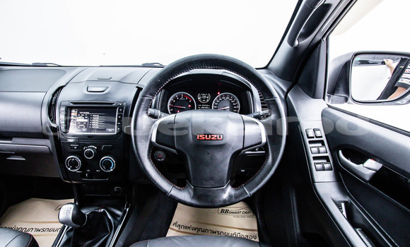 Buy Used Isuzu D-Max White Car in Bangkok in Bangkok Buy Used Isuzu D-Max White Car in Bangkok in Bangkok