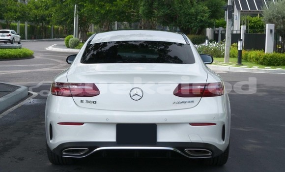 Buy Used Mercedes‒Benz E–Class White Car in Bangkok in Bangkok Buy Used Mercedes‒Benz E–Class White Car in Bangkok in Bangkok