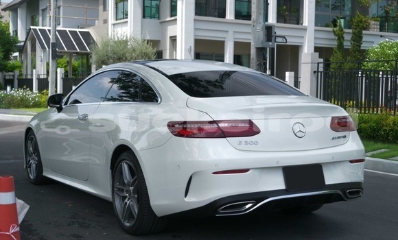 Buy Used Mercedes‒Benz E–Class White Car in Bangkok in Bangkok Buy Used Mercedes‒Benz E–Class White Car in Bangkok in Bangkok