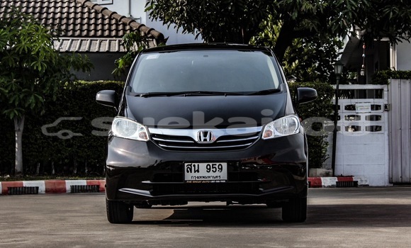 ซื้อ รถมือสอง Honda Freed สีน้ำตาล รถยนต์ ใน %{เมือง} ใน กรุงเทพมหานคร