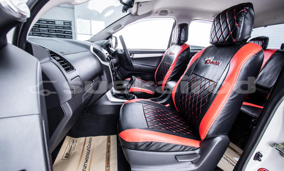 Buy Used Isuzu D-Max White Car in Bangkok in Bangkok Buy Used Isuzu D-Max White Car in Bangkok in Bangkok