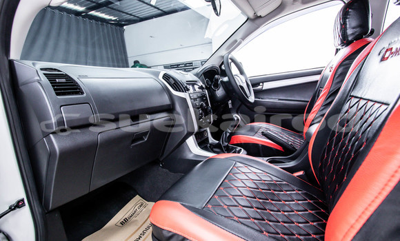 Buy Used Isuzu D-Max White Car in Bangkok in Bangkok Buy Used Isuzu D-Max White Car in Bangkok in Bangkok